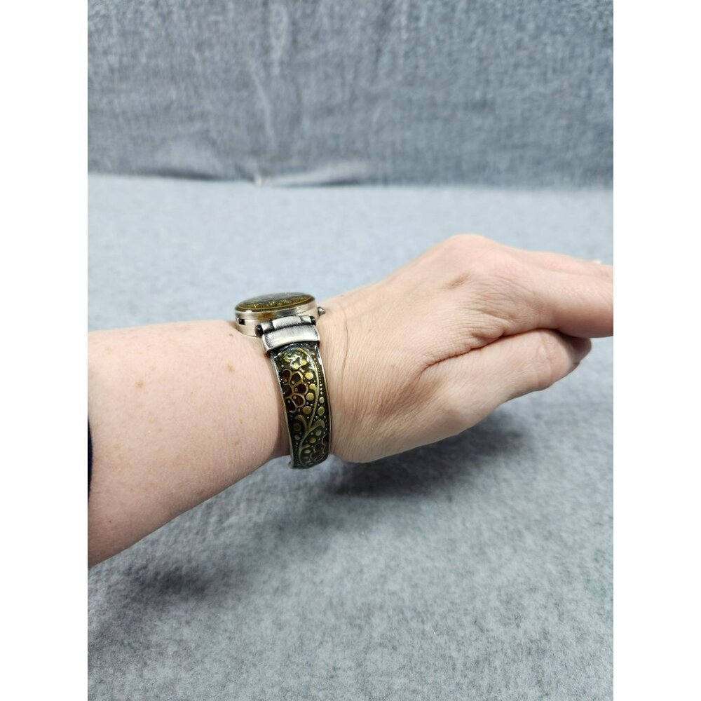 Vintage appear Womens Hinged Cuff Bangle Watch With Elephant Enamel Design - Picture 2 of 11